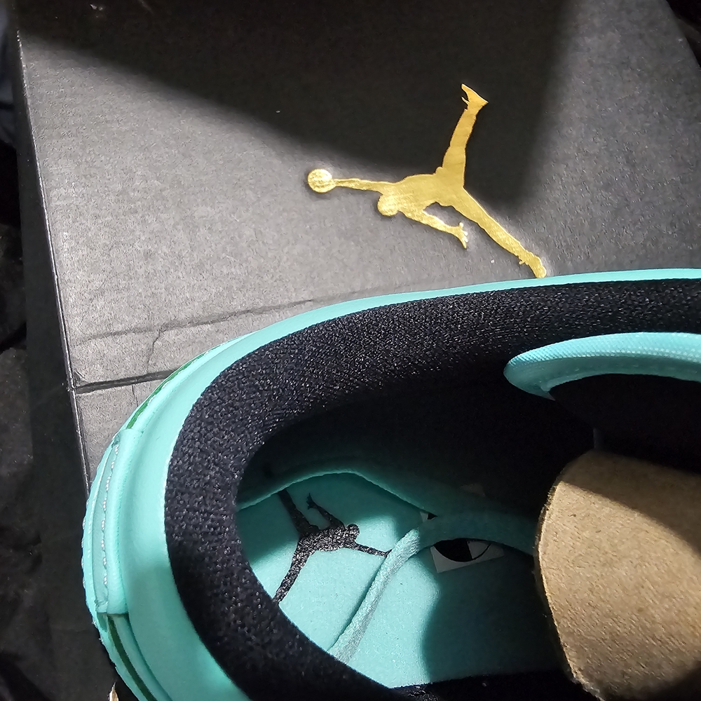 Jordan Air 1 Low Hyper Turqoise - Picture 6 of 9
